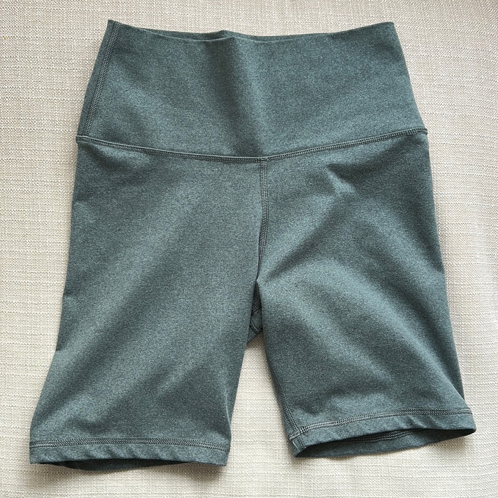 Aerie MOVE Bike Shorts in Green